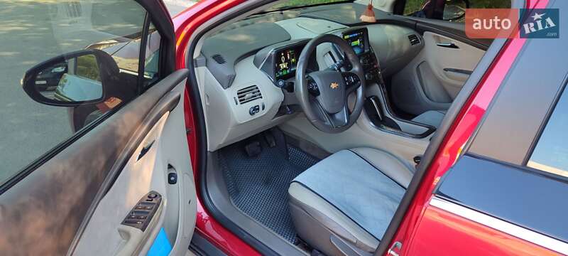 Хэтчбек Chevrolet Volt 2013 в Запорожье