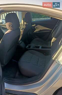 Хэтчбек Chevrolet Volt 2013 в 