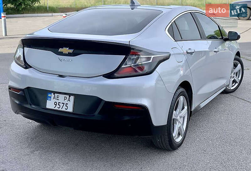 Хэтчбек Chevrolet Volt 2018 в Киеве