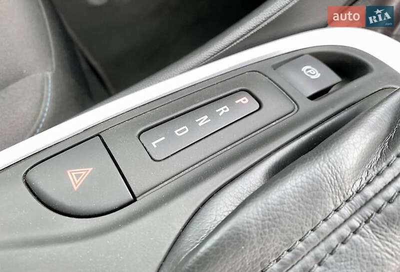 Хэтчбек Chevrolet Volt 2018 в Киеве