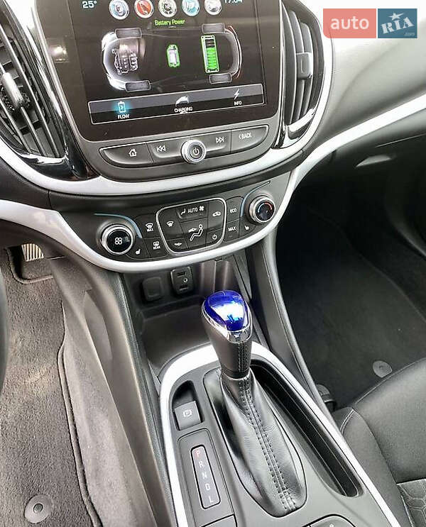 Хэтчбек Chevrolet Volt 2018 в Киеве