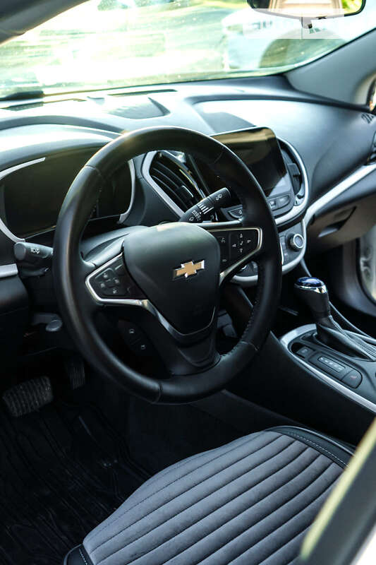 Хэтчбек Chevrolet Volt 2016 в Ровно