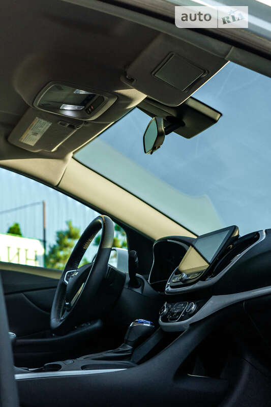 Хэтчбек Chevrolet Volt 2016 в Ровно