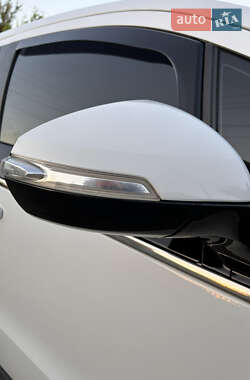 Хэтчбек Chevrolet Volt 2012 в 