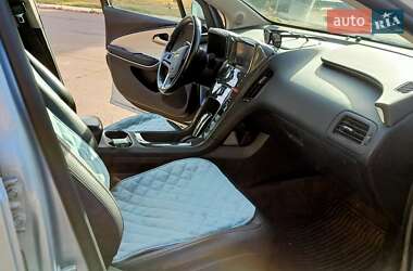 Хэтчбек Chevrolet Volt 2013 в 