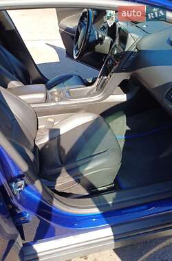 Хэтчбек Chevrolet Volt 2013 в 