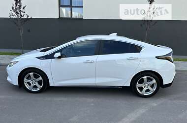 Хэтчбек Chevrolet Volt 2017 в Киеве