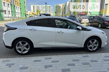 Хэтчбек Chevrolet Volt 2017 в Киеве