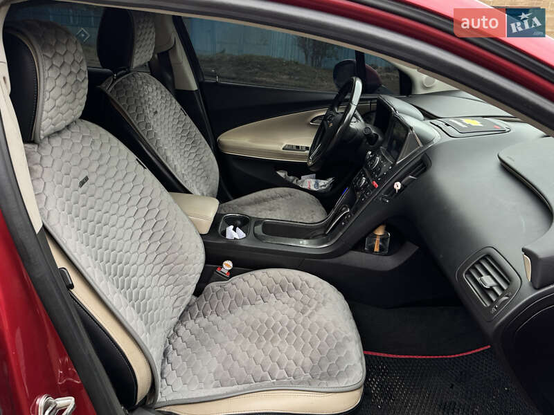Хетчбек Chevrolet Volt 2011 в Краматорську