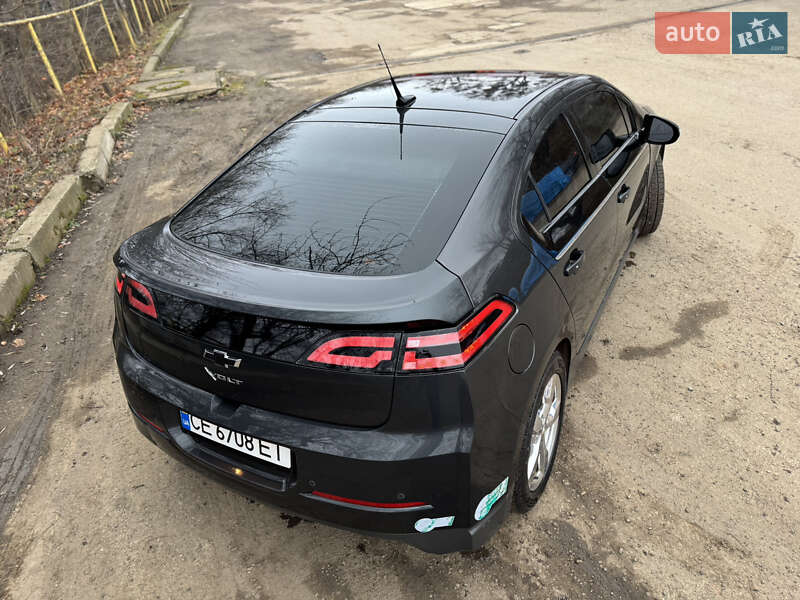 Хэтчбек Chevrolet Volt 2013 в Черновцах