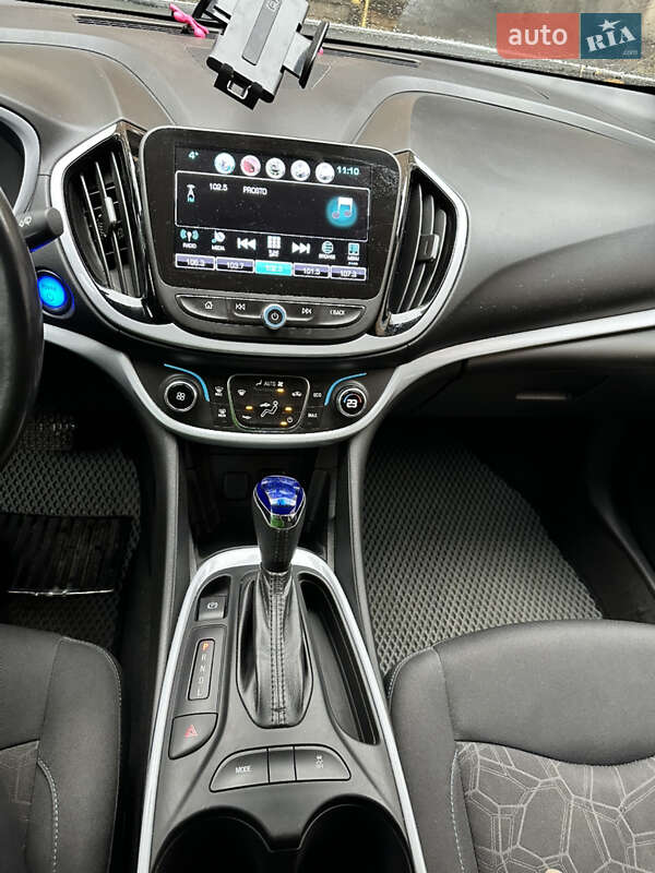 Хэтчбек Chevrolet Volt 2016 в Черноморске