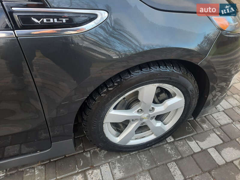 Хэтчбек Chevrolet Volt 2013 в Виннице