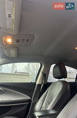 Хэтчбек Chevrolet Volt 2011 в 