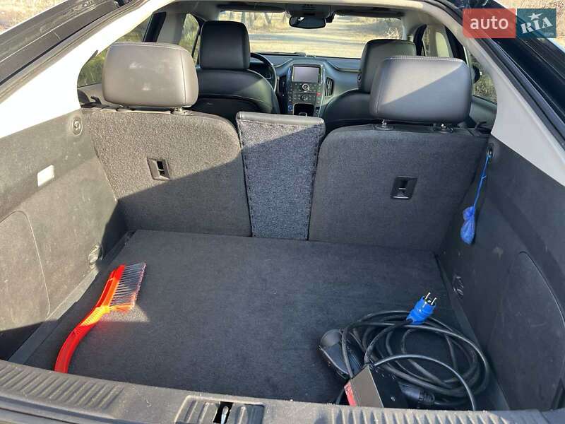 Хетчбек Chevrolet Volt 2015 в Кременчуці