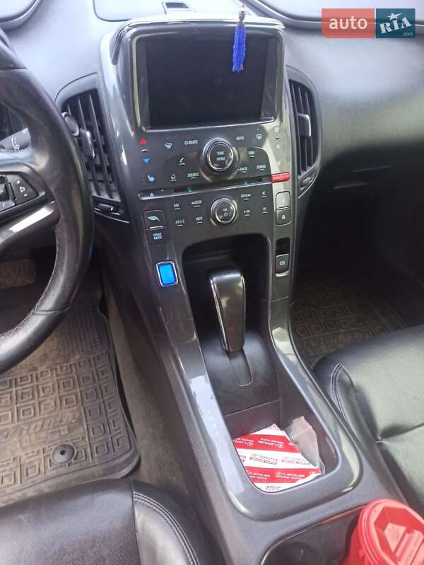 Хэтчбек Chevrolet Volt 2012 в Славянске