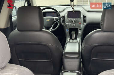 Хэтчбек Chevrolet Volt 2013 в 