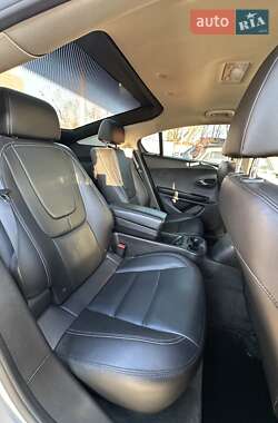 Хэтчбек Chevrolet Volt 2015 в 