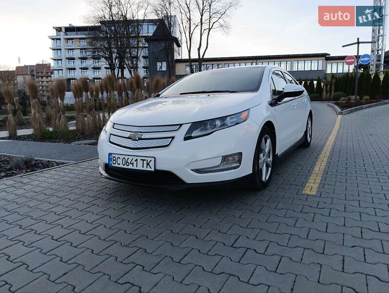 Хэтчбек Chevrolet Volt 2015 в Стрые