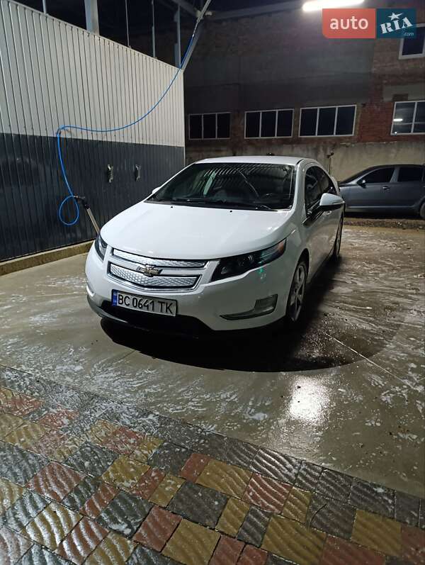 Хэтчбек Chevrolet Volt 2015 в Стрые