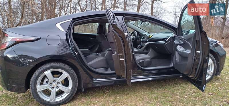 Хэтчбек Chevrolet Volt 2016 в Виннице