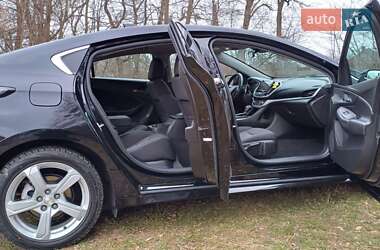 Хэтчбек Chevrolet Volt 2016 в 
