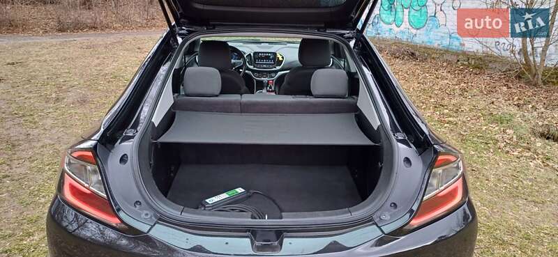 Хэтчбек Chevrolet Volt 2016 в Виннице