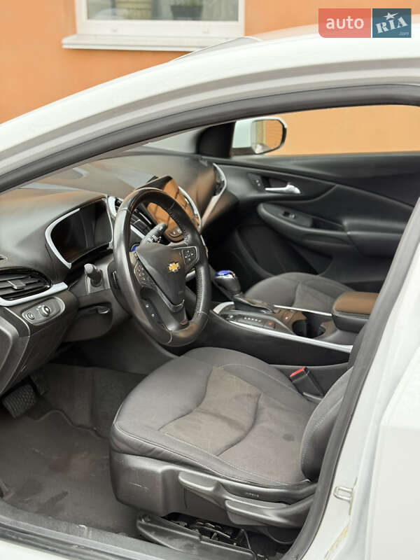 Хетчбек Chevrolet Volt 2016 в Черкасах