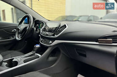 Хэтчбек Chevrolet Volt 2016 в 