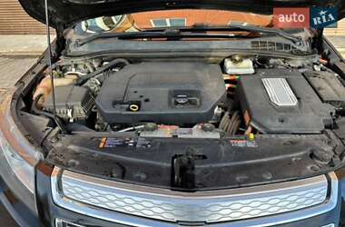 Хэтчбек Chevrolet Volt 2015 в 