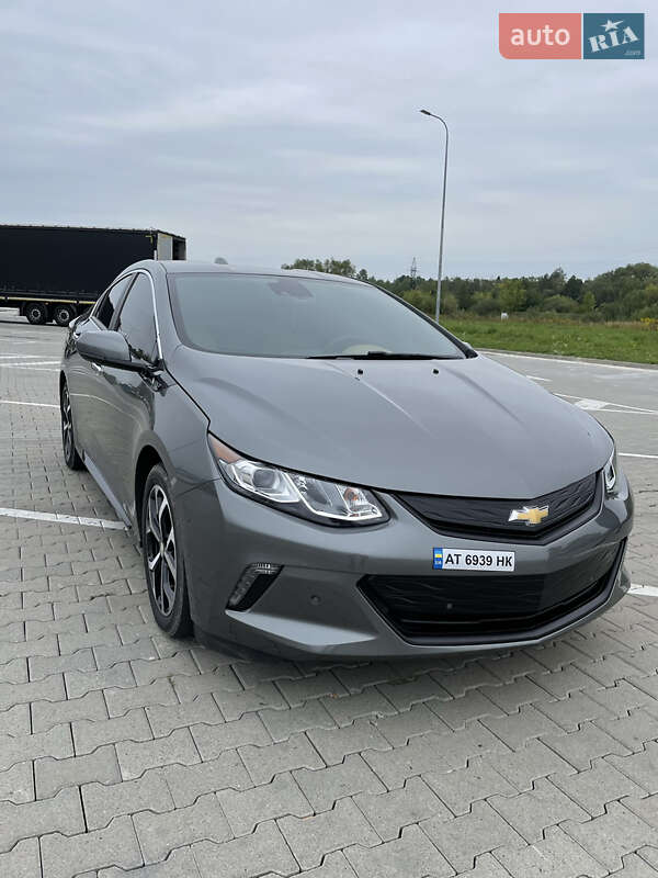 Хэтчбек Chevrolet Volt 2016 в 