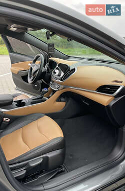 Хэтчбек Chevrolet Volt 2016 в 