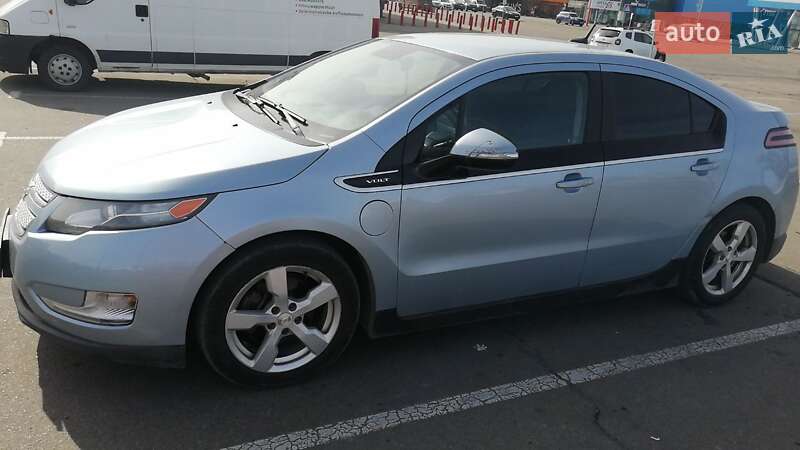 Хэтчбек Chevrolet Volt 2014 в 