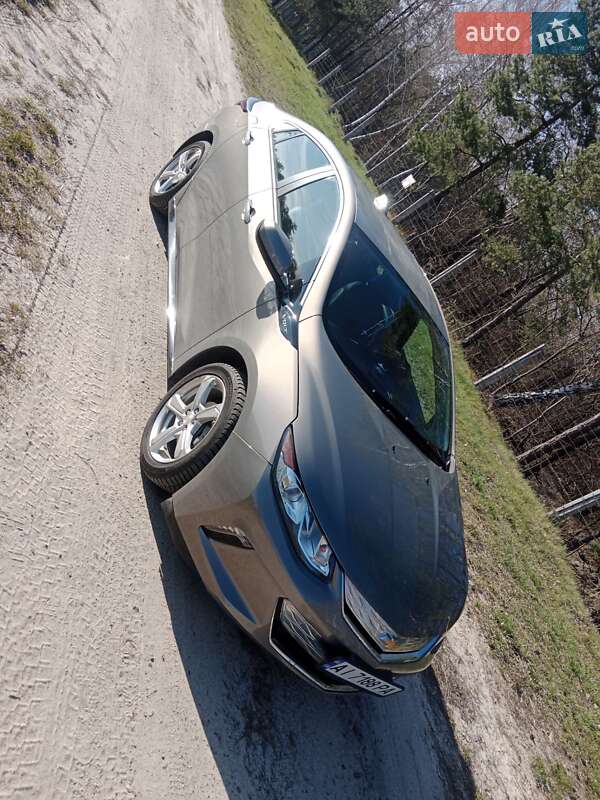 Хетчбек Chevrolet Volt 2017 в Києві