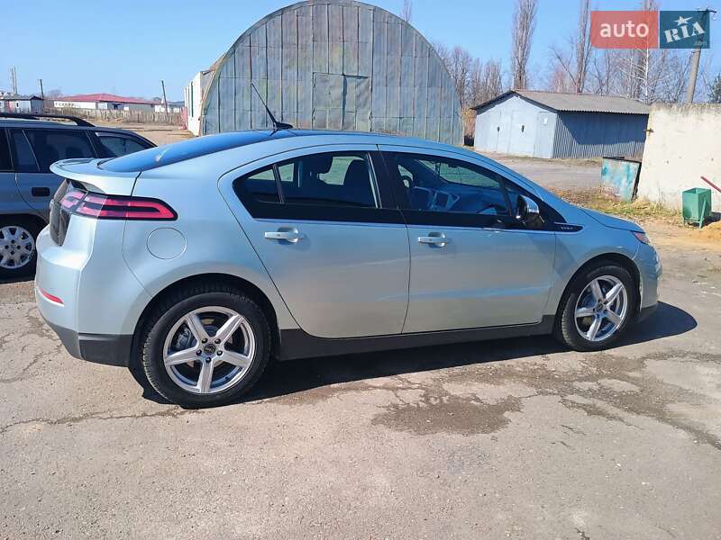 Хэтчбек Chevrolet Volt 2012 в Самборе
