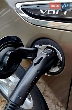 Хэтчбек Chevrolet Volt 2014 в 