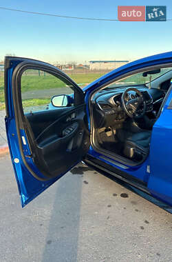 Хэтчбек Chevrolet Volt 2015 в 