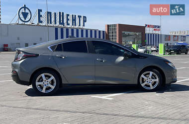 Хэтчбек Chevrolet Volt 2016 в 