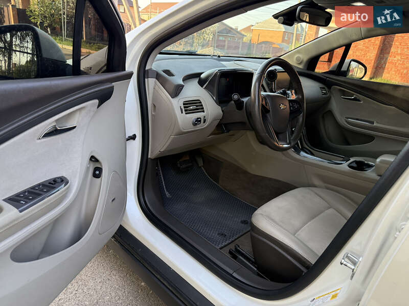 Хетчбек Chevrolet Volt 2013 в Києві