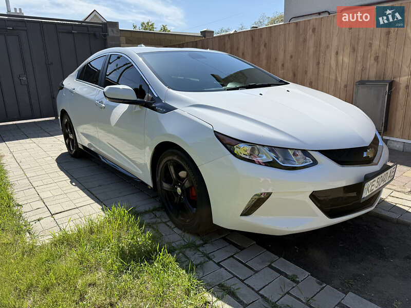 Хэтчбек Chevrolet Volt 2018 в Днепре