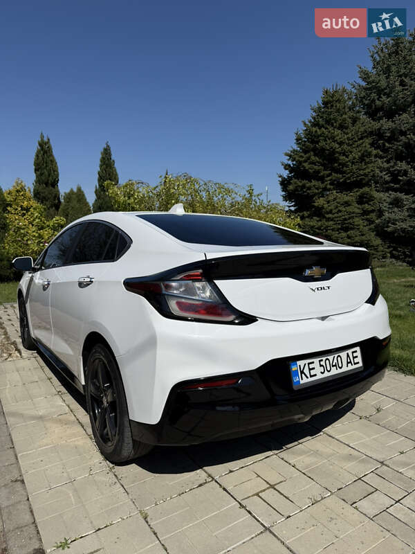 Хэтчбек Chevrolet Volt 2018 в Днепре