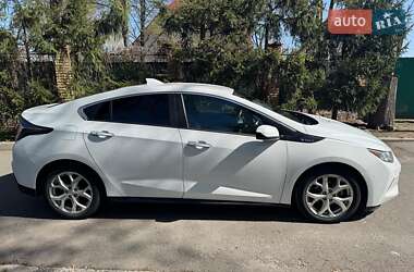 Хэтчбек Chevrolet Volt 2017 в 
