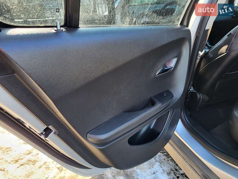 Хэтчбек Chevrolet Volt 2011 в Тернополе