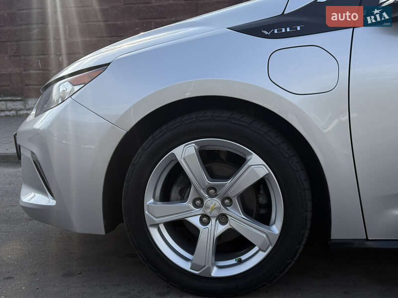Хэтчбек Chevrolet Volt 2016 в Ровно