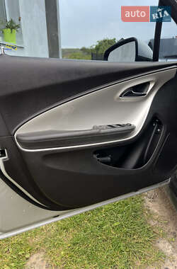 Хетчбек Chevrolet Volt 2012 в 