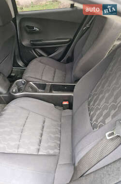 Хэтчбек Chevrolet Volt 2012 в 