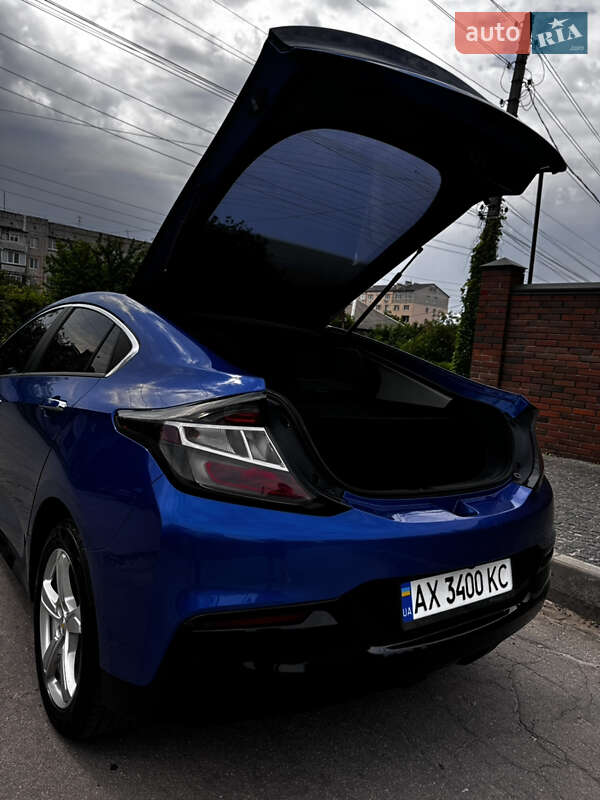 Хетчбек Chevrolet Volt 2016 в Чугуєві