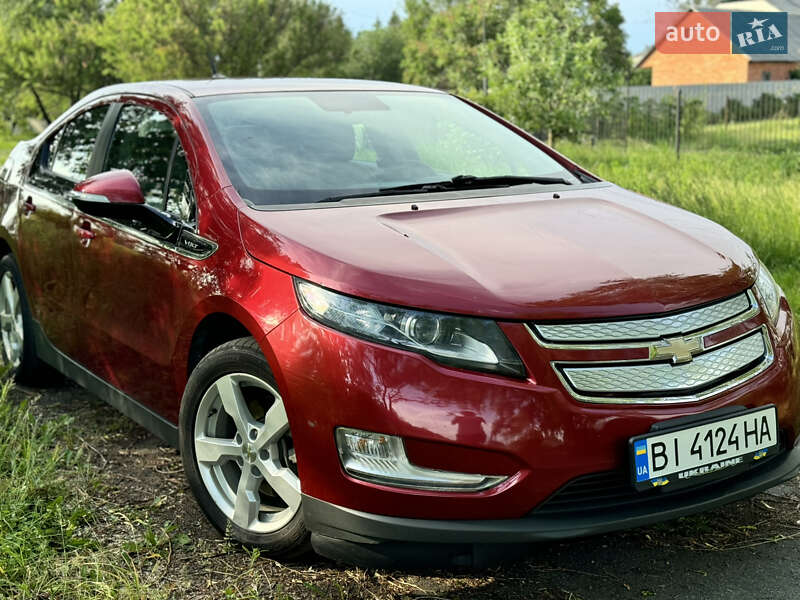 Хэтчбек Chevrolet Volt 2014 в Полтаве