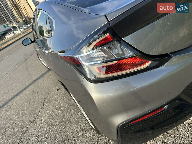 Хэтчбек Chevrolet Volt 2015 в Киеве