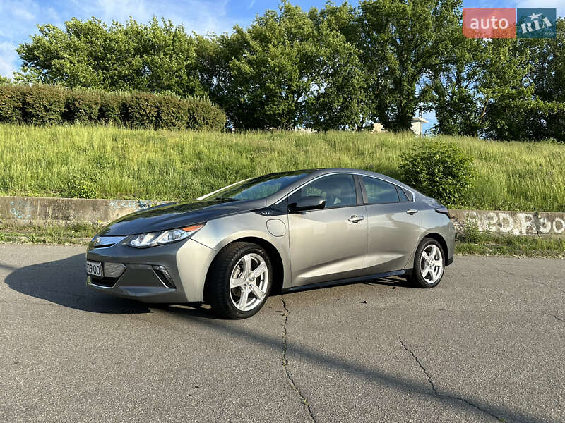 Хэтчбек Chevrolet Volt 2015 в Киеве