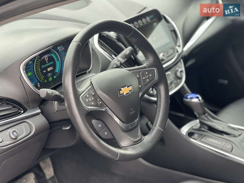 Хэтчбек Chevrolet Volt 2015 в Запорожье